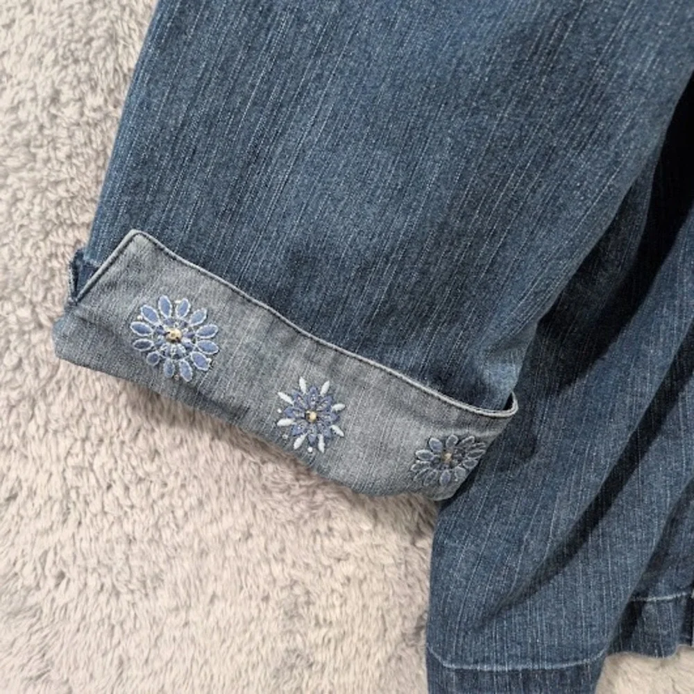 Alfred Dunner Denim Shacket Women's‎ 18 Blue Embroidered 3/4 Sleeve Button Up